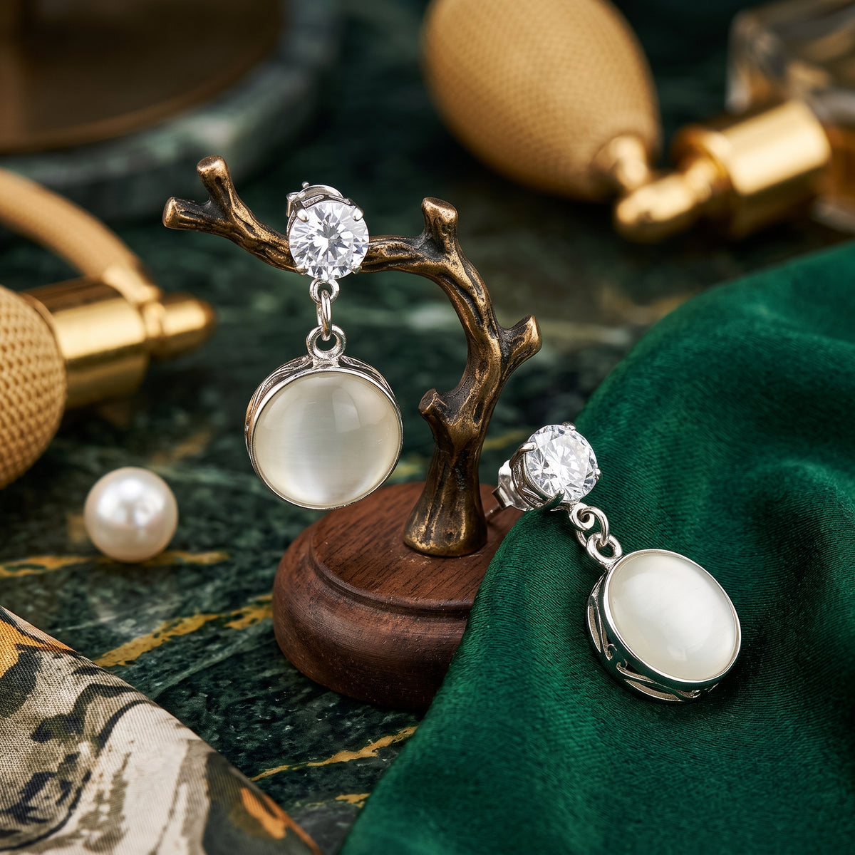 EL ARO Silver CZ Solitaire & Mother-of-Pearl Round Drop Earrings