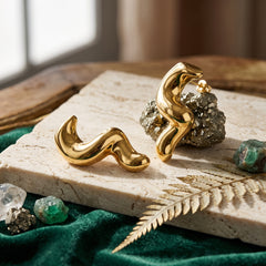 EL ARO Gold Sculptural S-Wave Chunky Hoop Stud Earrings