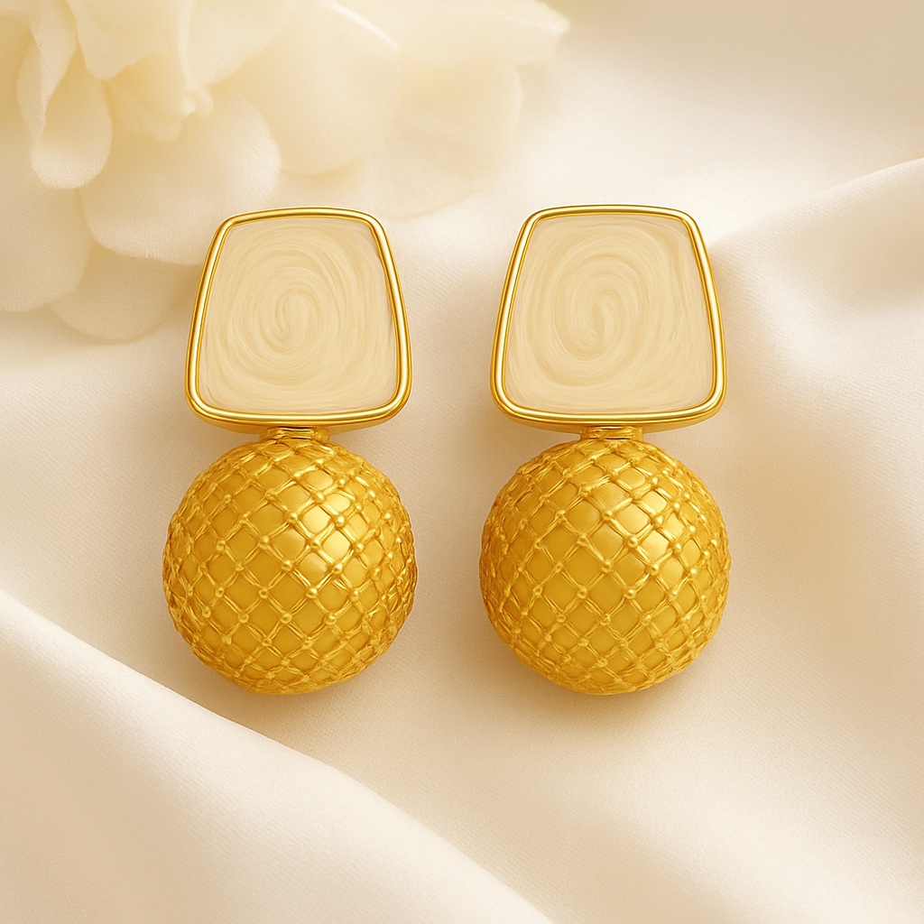 EL ARO Cream Enamel & Gold Mesh Ball Drop Earrings