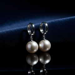 EL ARO Pearl Huggie Hoop Earrings