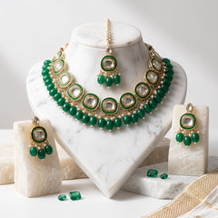 EL ARO Emerald Green Kundan Jewellery Set – Choker Necklace, Earrings & Maang Tikka