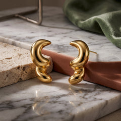 EL ARO Gold Sculptural S-Wave Chunky Hoop Stud Earrings