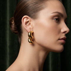 EL ARO Gold Sculptural S-Wave Chunky Hoop Stud Earrings