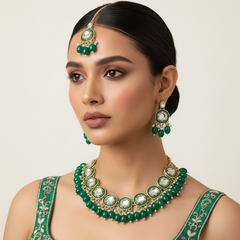 EL ARO Emerald Green Kundan Jewellery Set – Choker Necklace, Earrings & Maang Tikka