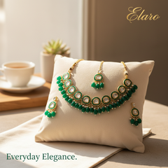 EL ARO Emerald Green Kundan Jewellery Set – Choker Necklace, Earrings & Maang Tikka